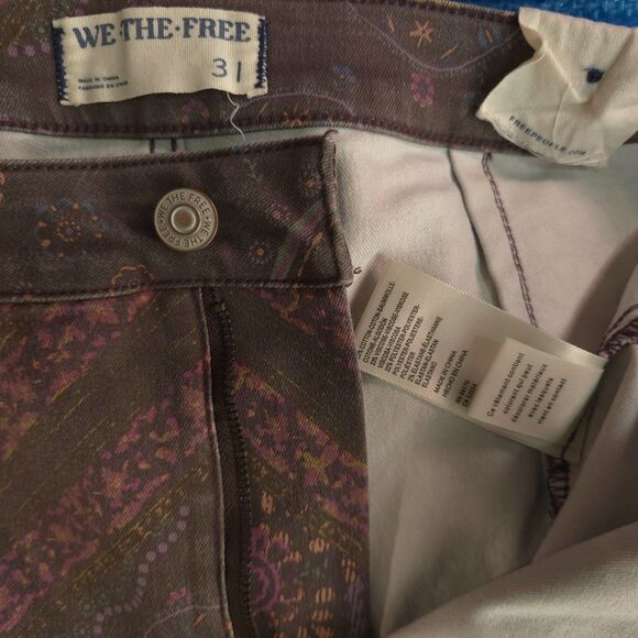 Free People We The Free Just Float On Printed Flare Jeans sz 31 Chocolate Combo - Picture 9 of 15